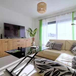 Apartment Center Location, Ac, Swimming Pool, And Parking